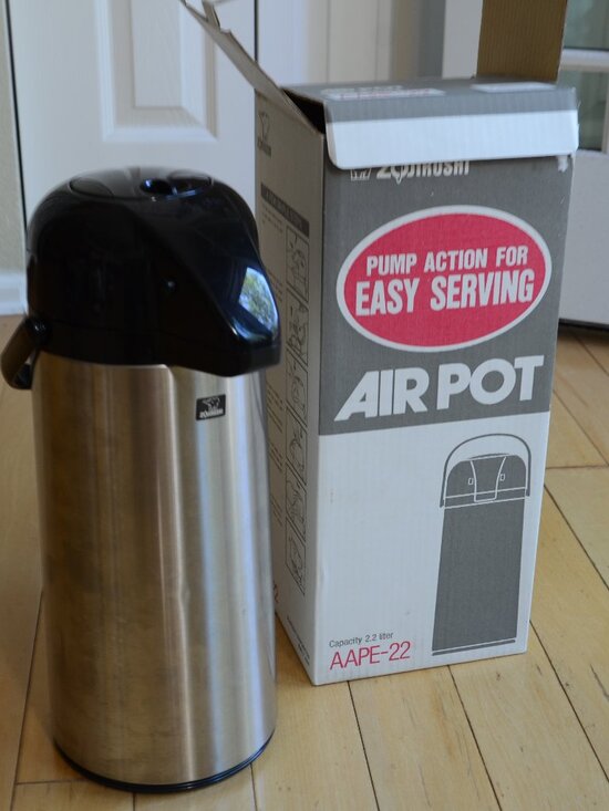 Zojirushi Other - Zojirushi Air Pot Beverage Dispenser Model: AAPE-22